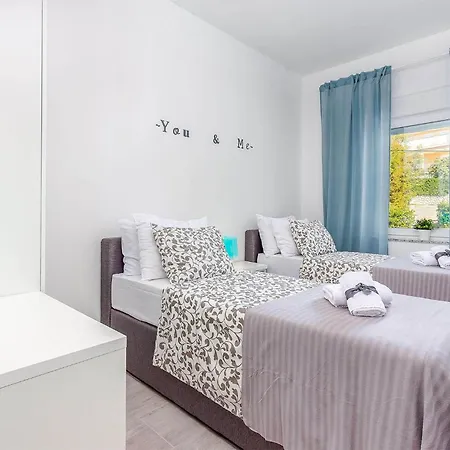 Apartment 3 Bedroom Stunning In Dramalj